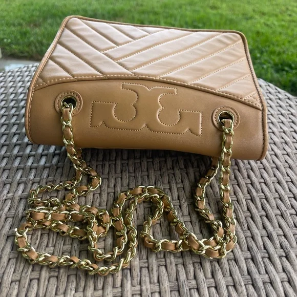 Tory Burch Alexa Convertible Shoulder Bag - Picture 5 of 15